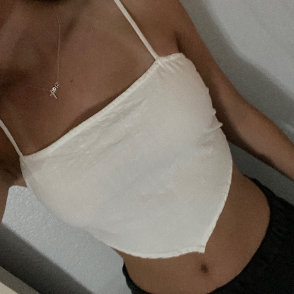 PacSun LA hearts discontinued white cropped tank. listed on both my platforms!!